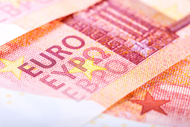 euro-banknote